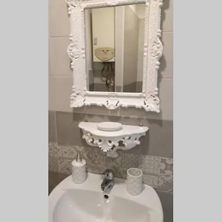 Room Black Nilo Apartment Naples